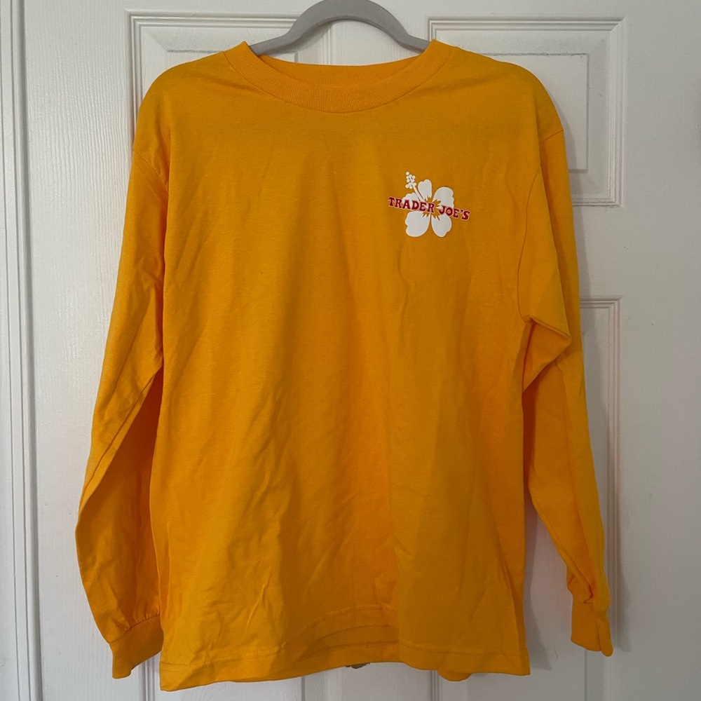 🌺 Trader Joe’s Yellow Long Sleeve